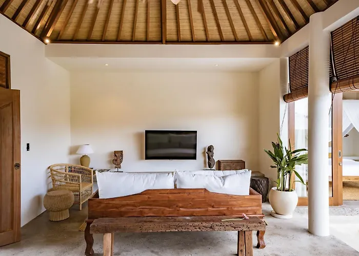 Villa Casa Nyang Balinese - Private Pool & Walk To Nyang Nyang Beach, *