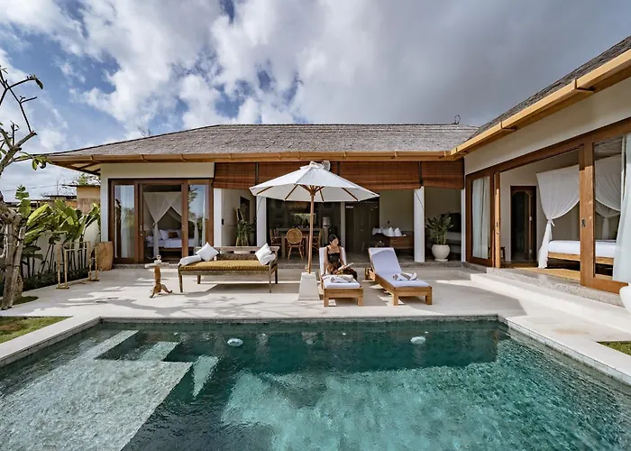 Casa Nyang Balinese - Private Pool & Walk To Nyang Nyang Beach,