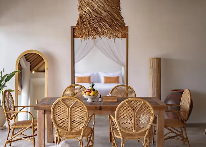 Villa Casa Nyang Balinese - Private Pool & Walk To Nyang Nyang Beach,