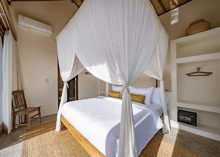 Villa Casa Nyang Balinese - Private Pool & Walk To Nyang Nyang Beach,